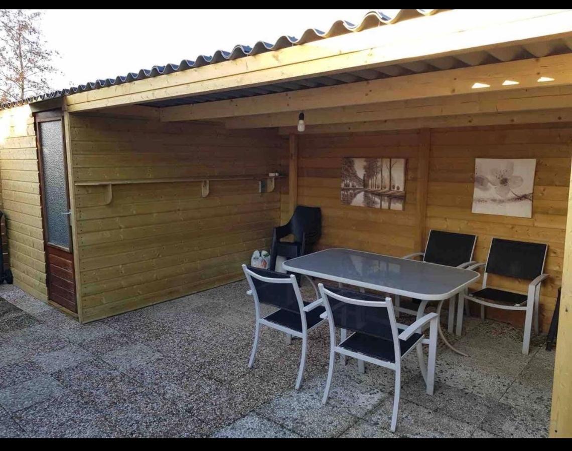 Cozy Chalet In Opmeer Near Amsterdam And Beach 外观 照片