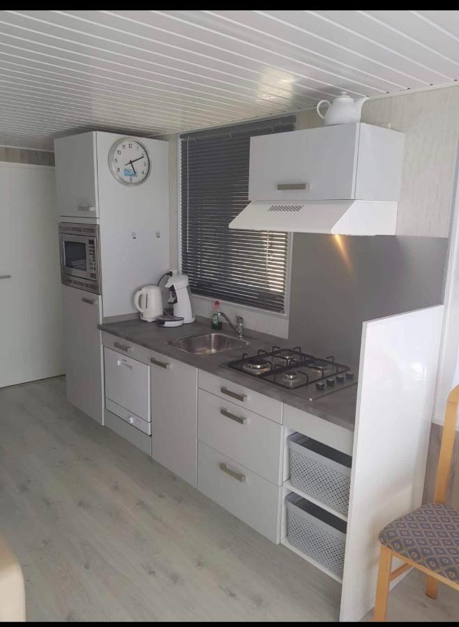 Cozy Chalet In Opmeer Near Amsterdam And Beach 外观 照片
